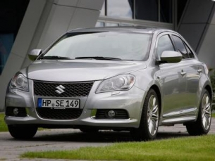 Suzuki Kizashi - berlina 3 vol. 4 porte