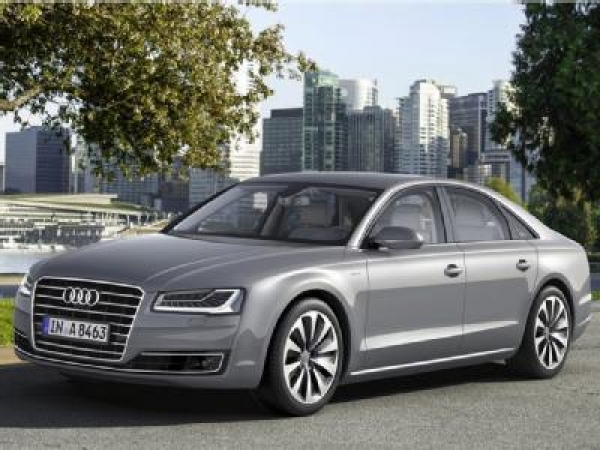 Audi A8 - berlina 3 vol. 4 porte