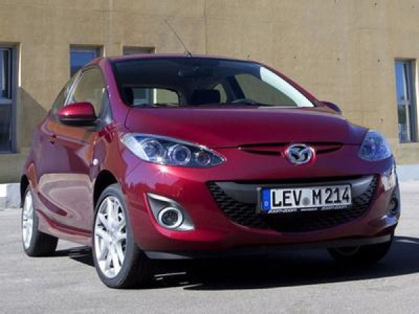 Mazda2 berlina 2 vol. 3 p.