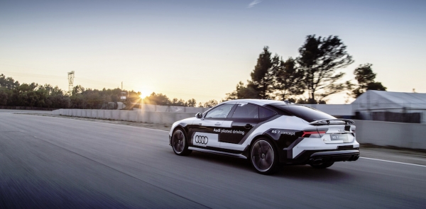 La Audi RS 7 piloted driving affronta la pista in Spagna